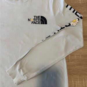 The North Face | Women’s Long Sleeve Daisy Tee | Light Blue | Size Medium